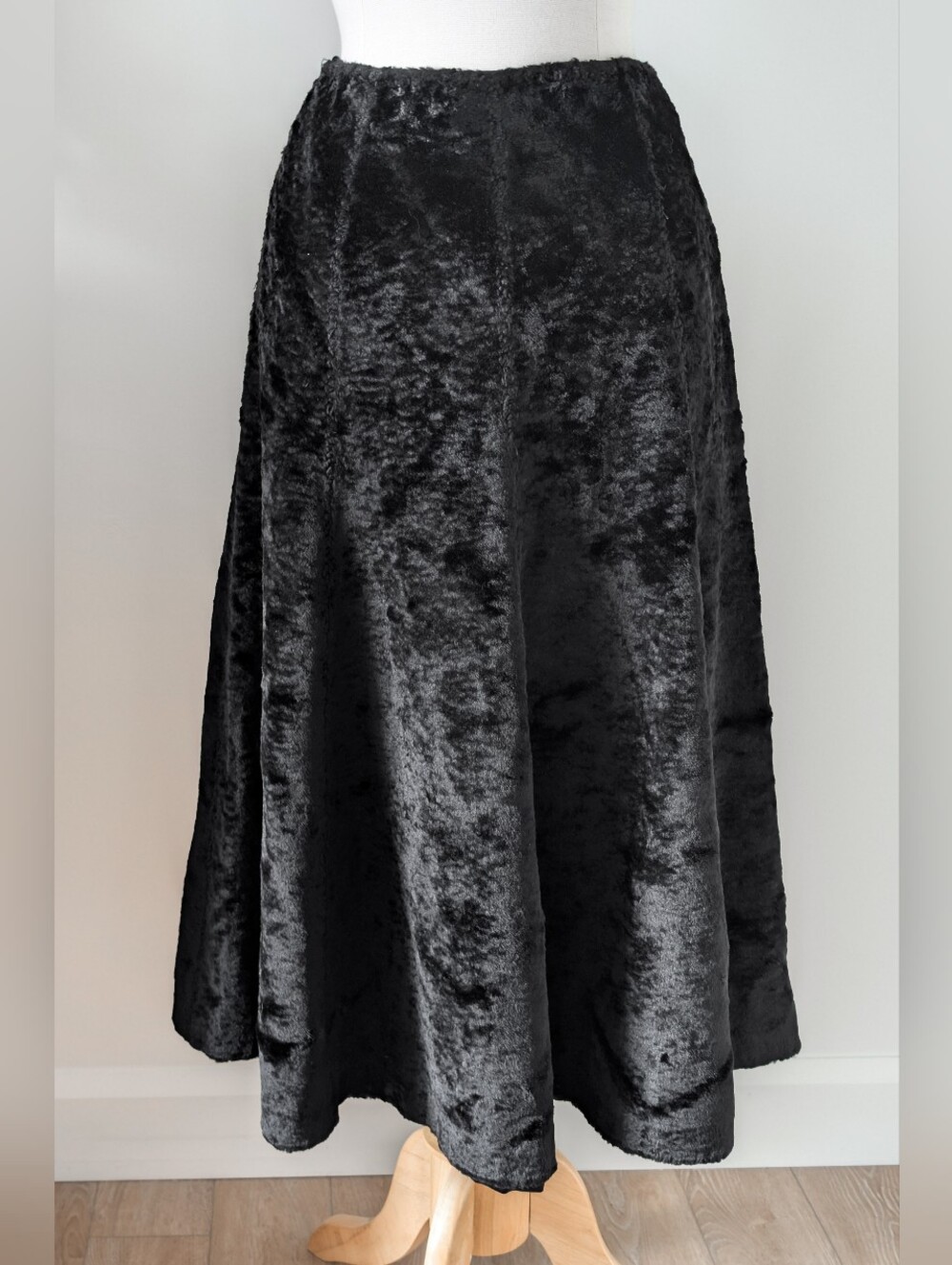 MADE IN QUEBEC - Rare vintage 80s Sirbain faux astrakhan winter skirt black